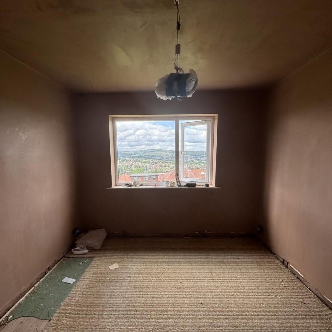 After: the same room skimmed, Hughes Plastering Services